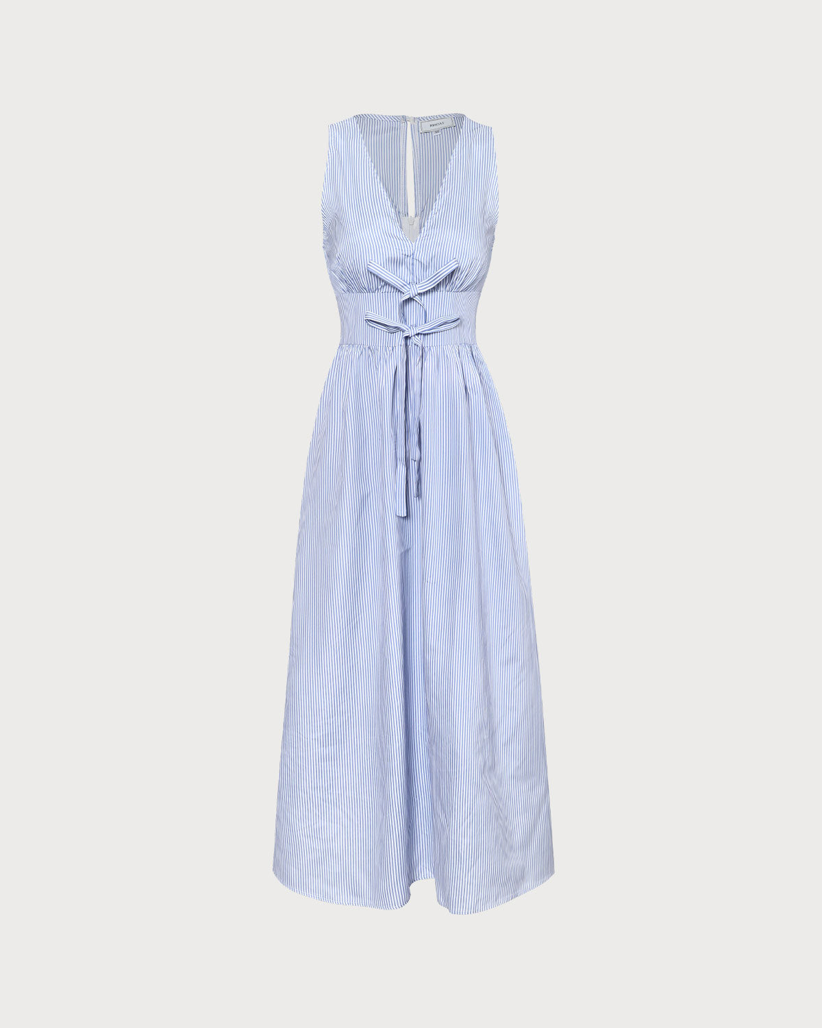 Vestido longo listrado azul com decote em V e franzidos