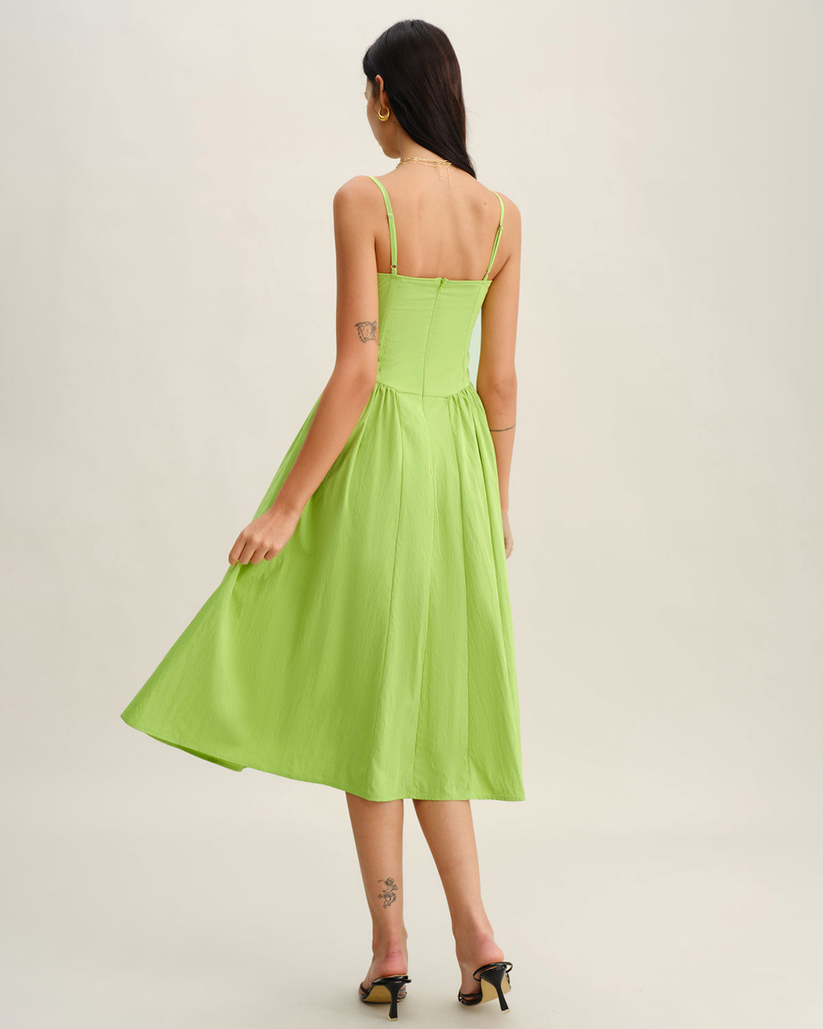 Vestido slip midi com decote coração - Verde