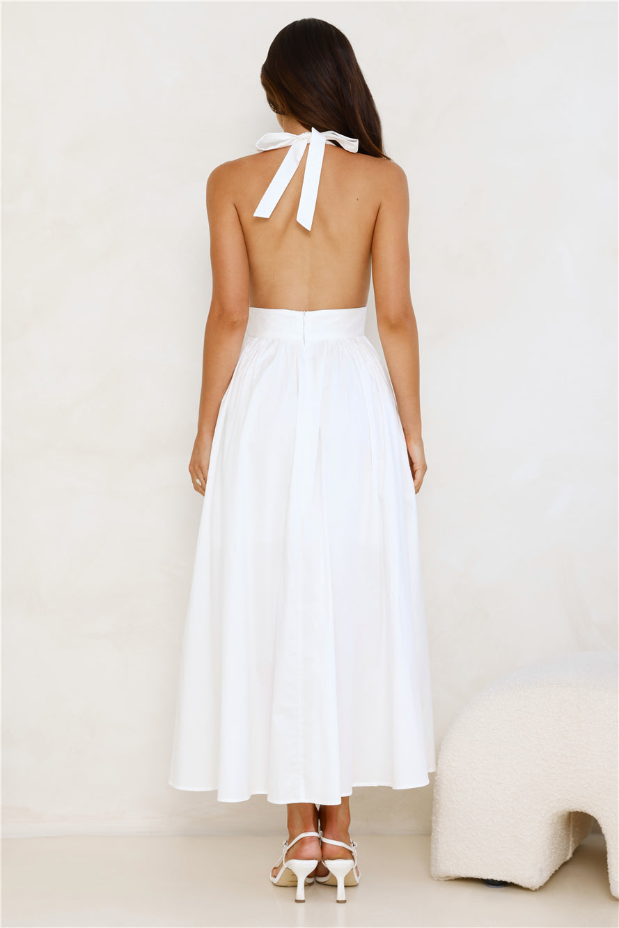 Vestido Midi Sonho ao Luar com Decote Halter — Branco