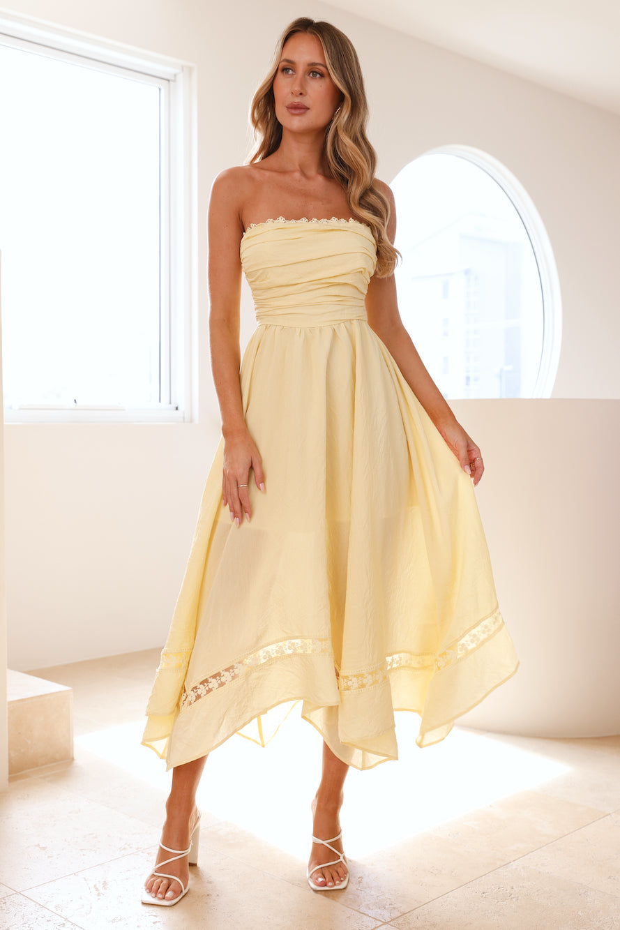 Visit The Moon — Vestido Midi Tomara-que-Caia em Amarelo