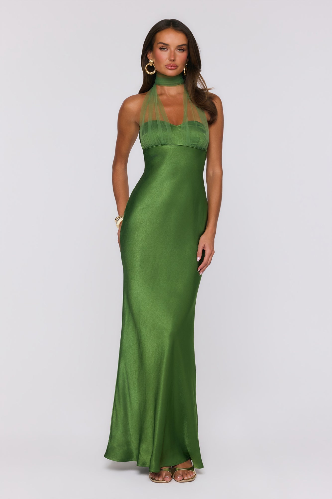 Étoile Club — Vestido maxi de cetim com decote halter (Verde)