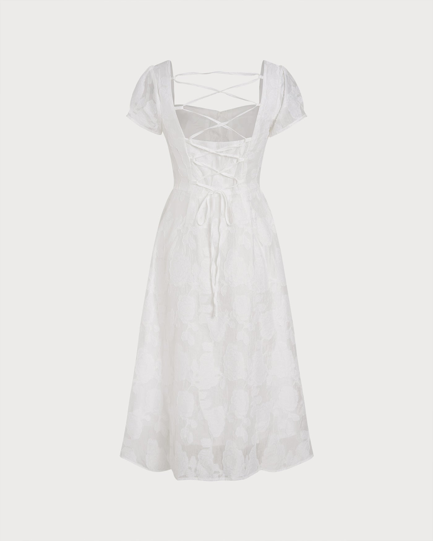 Vestido Midi Branco com Decote Quadrado e Tiras Cruzadas