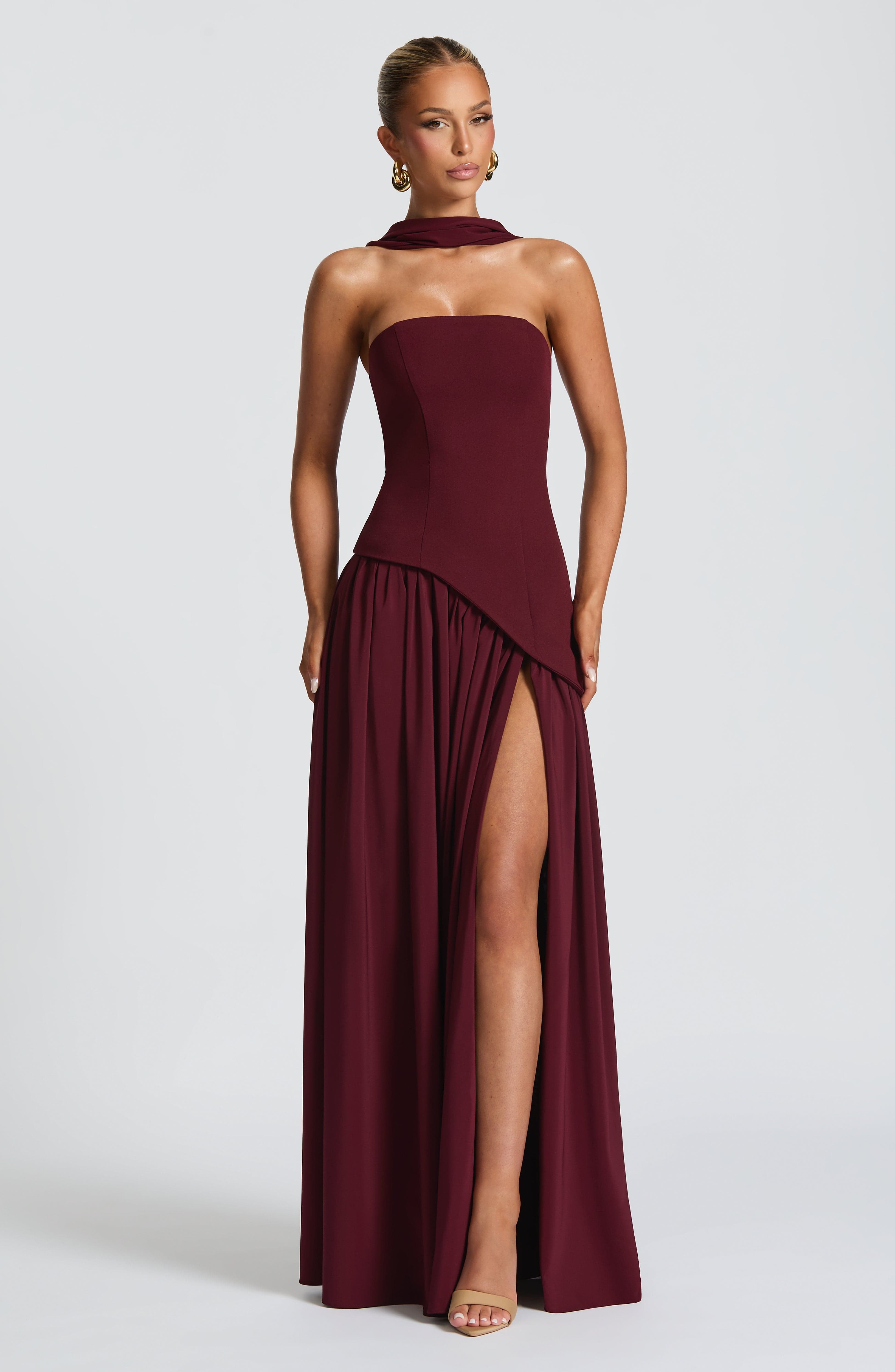 Vestido Longo Maliyah — Laqueado Cereja