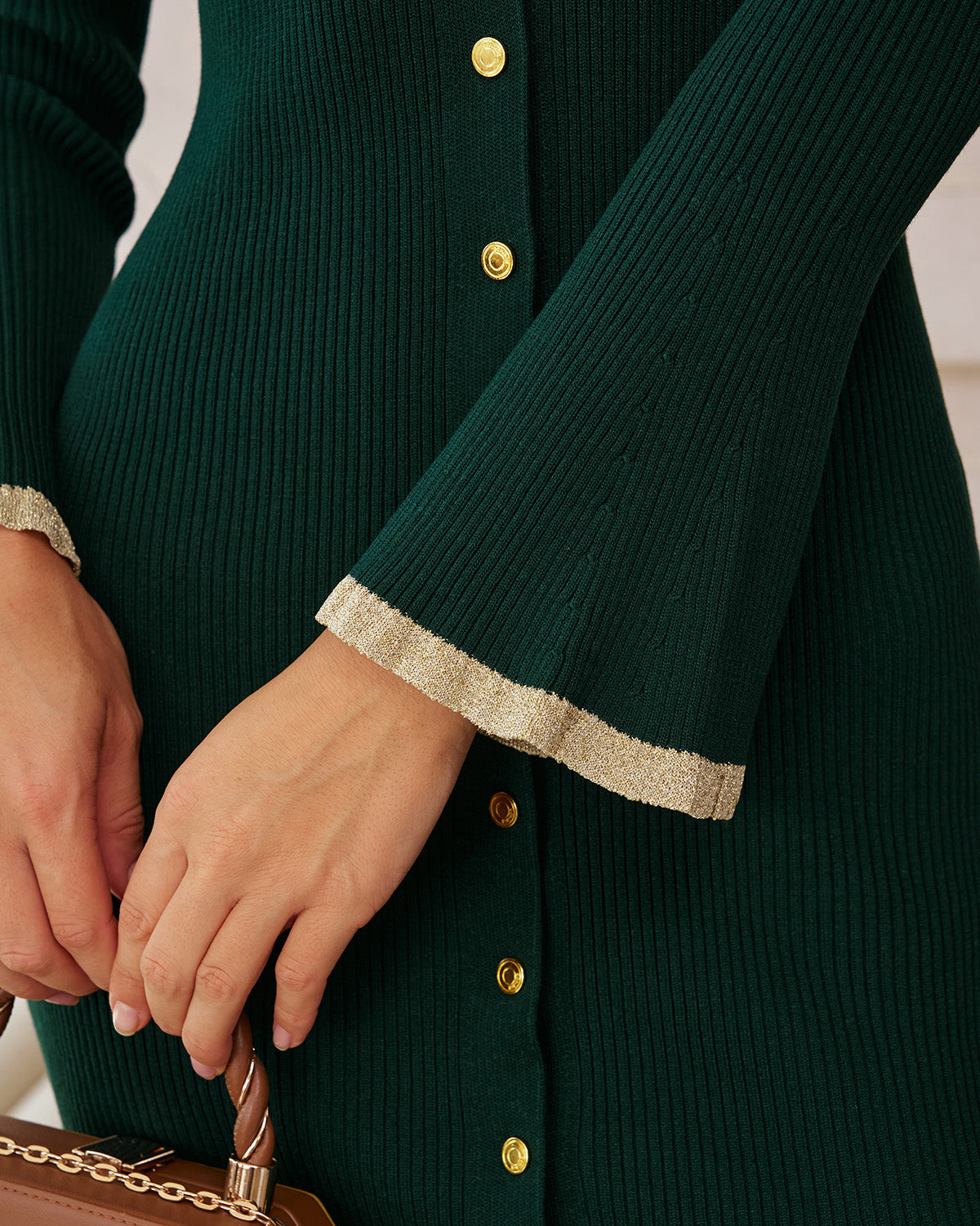 Vestido justo de tricô com botões — Verde