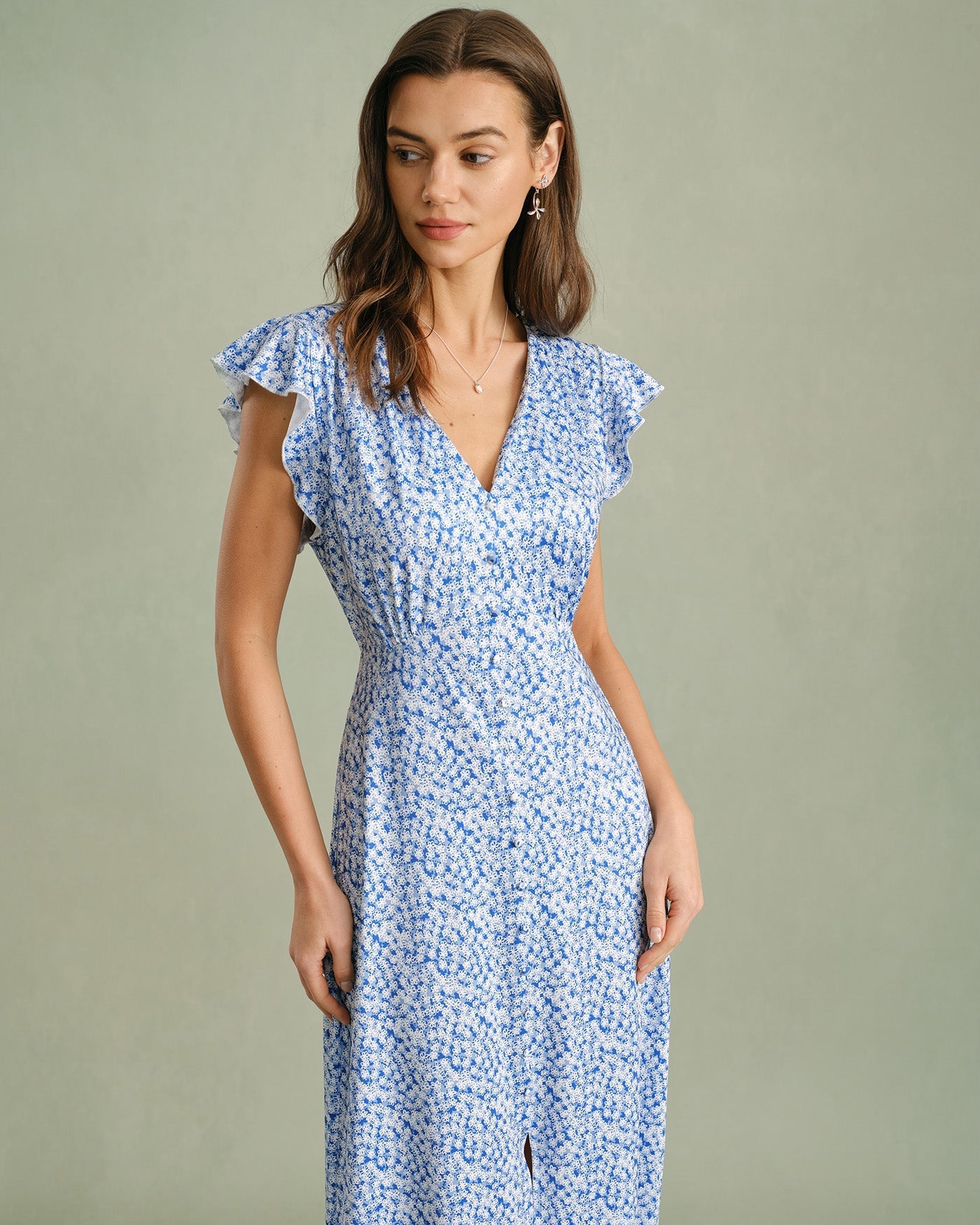 Vestido longo floral azul com decote em V e detalhe de amarração