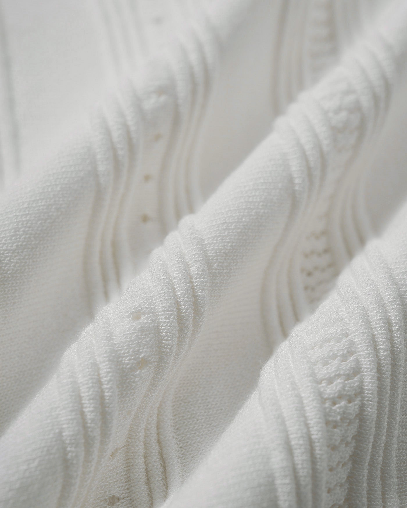 Vestido suéter de viscose com decote em V — Branco