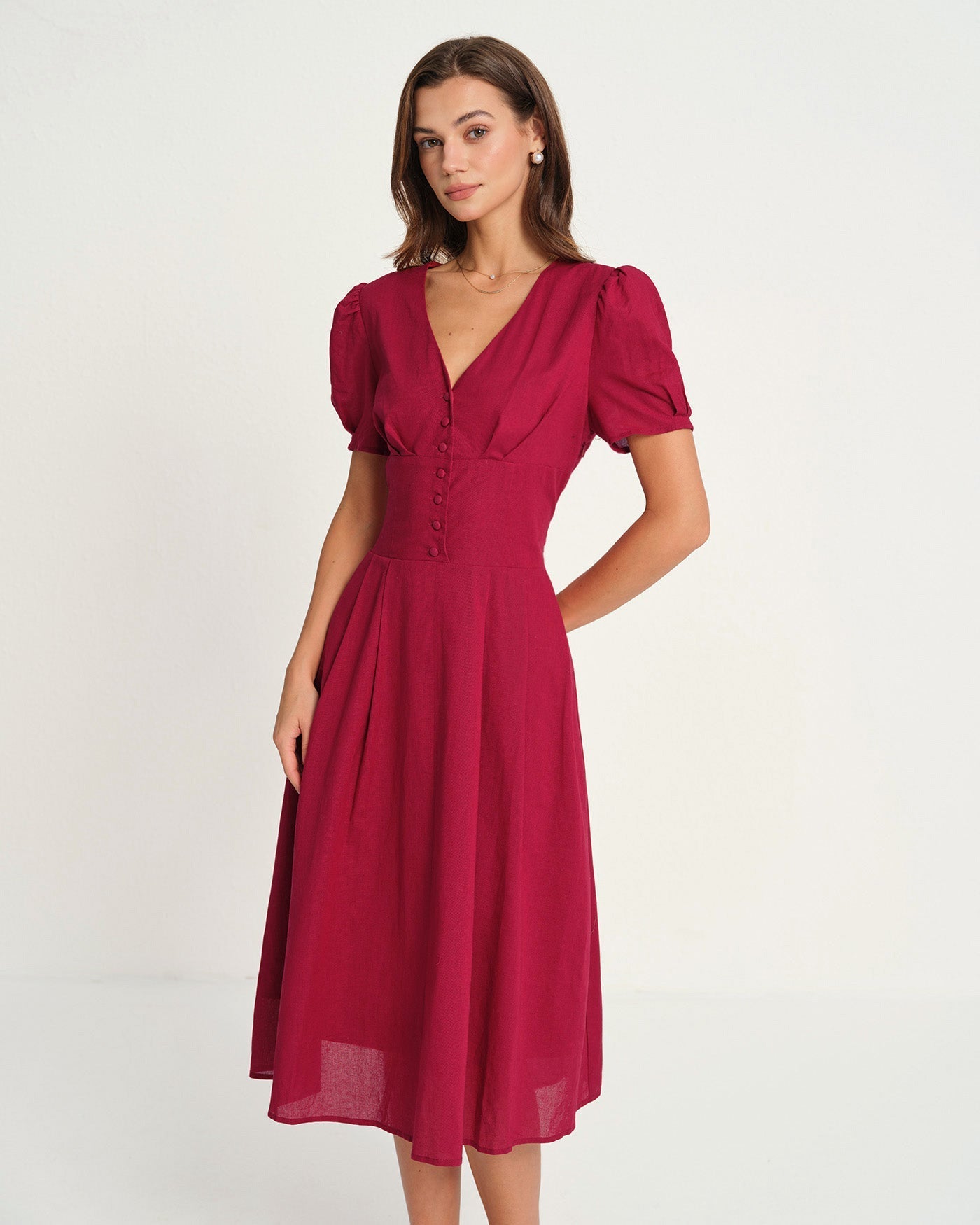 Vestido midi vermelho com decote em V