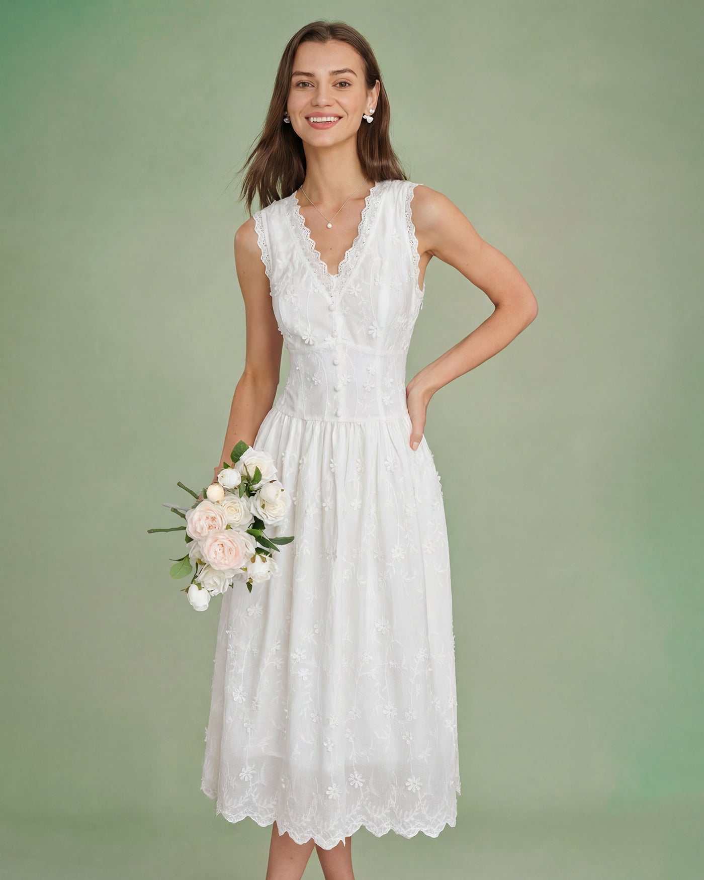 Vestido Midi Branco com Decote em V e Bordado