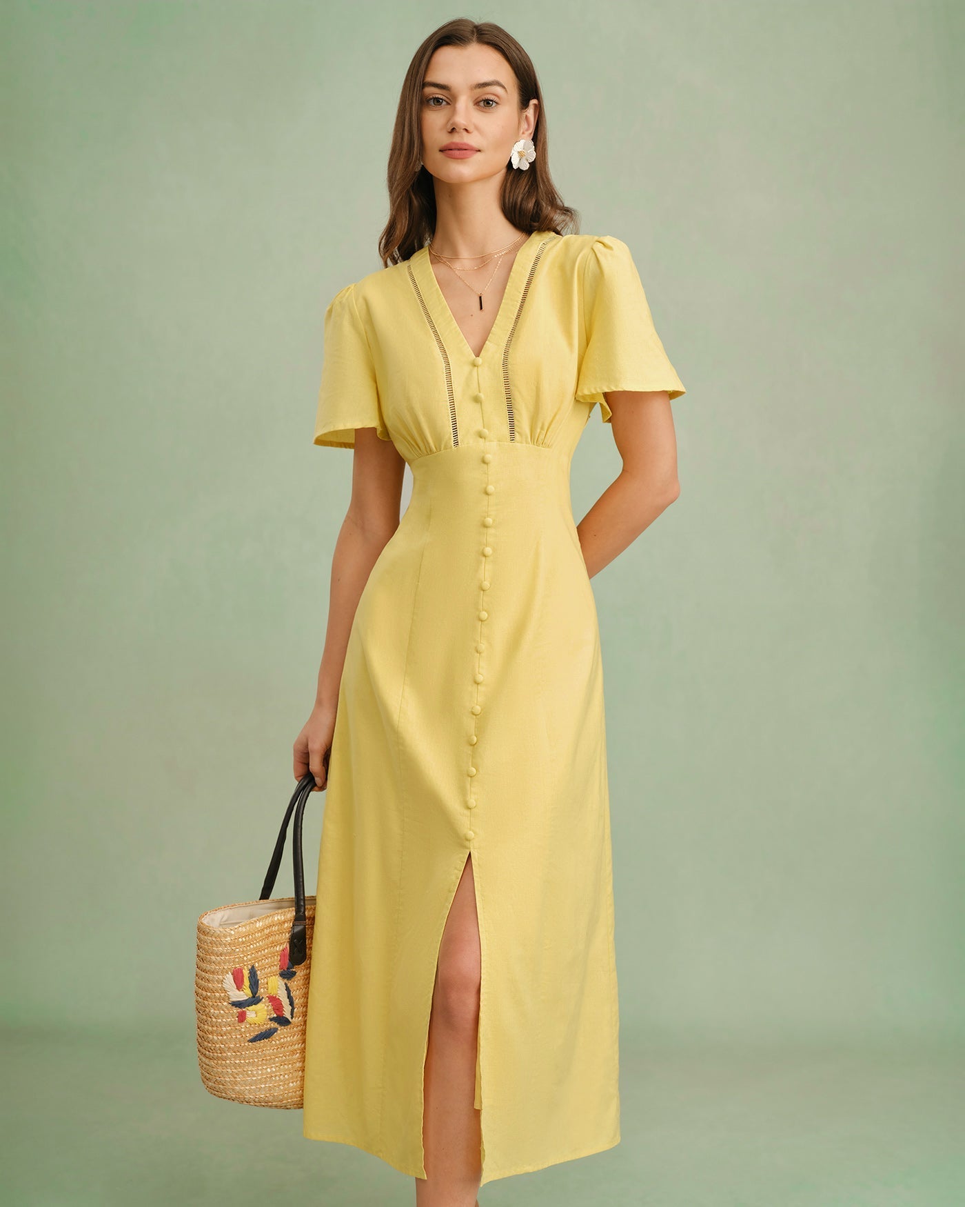 Vestido midi amarelo com decote em V e botões frontais
