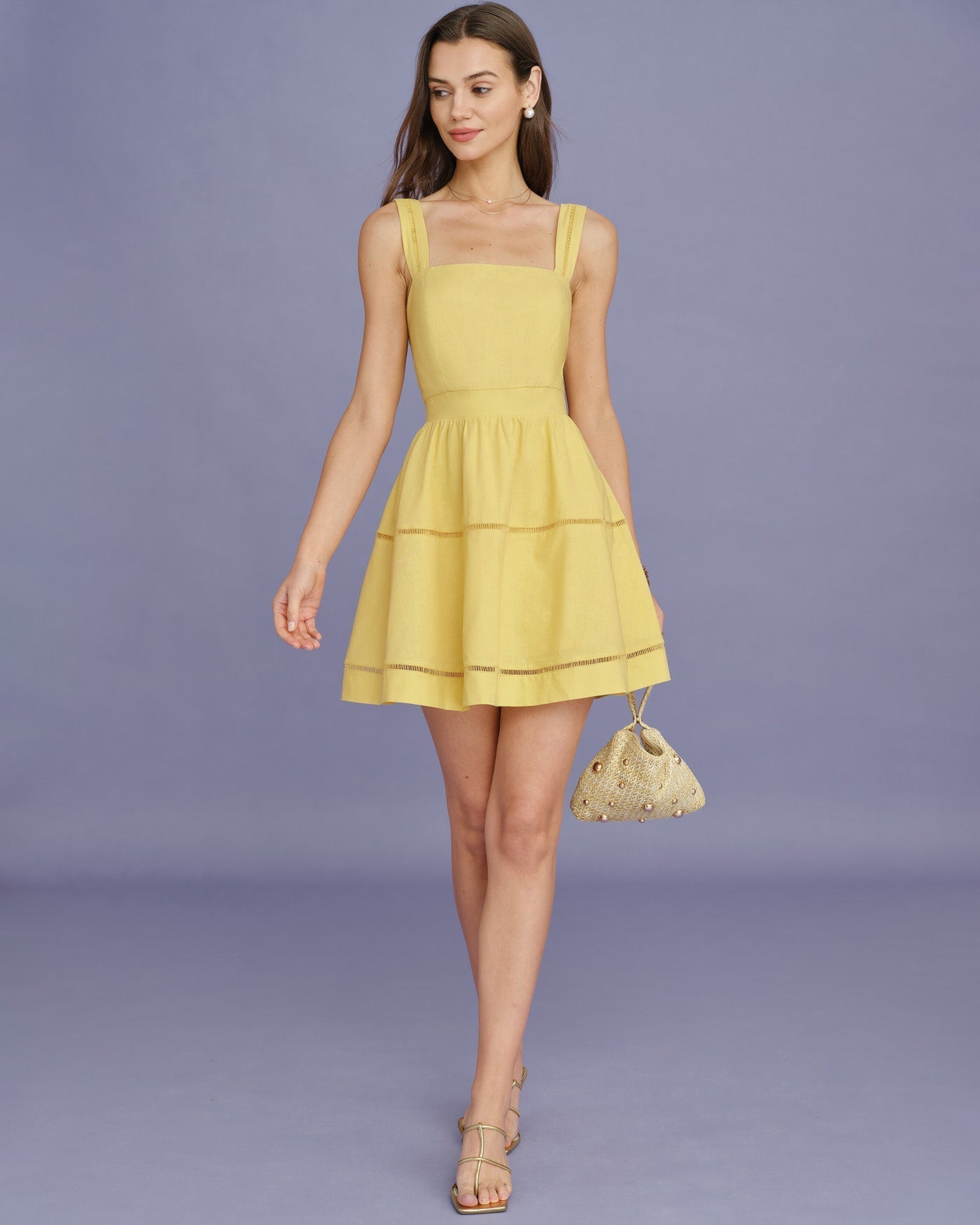 Minivestido Amarelo com Decote Quadrado e Franzido Elástico