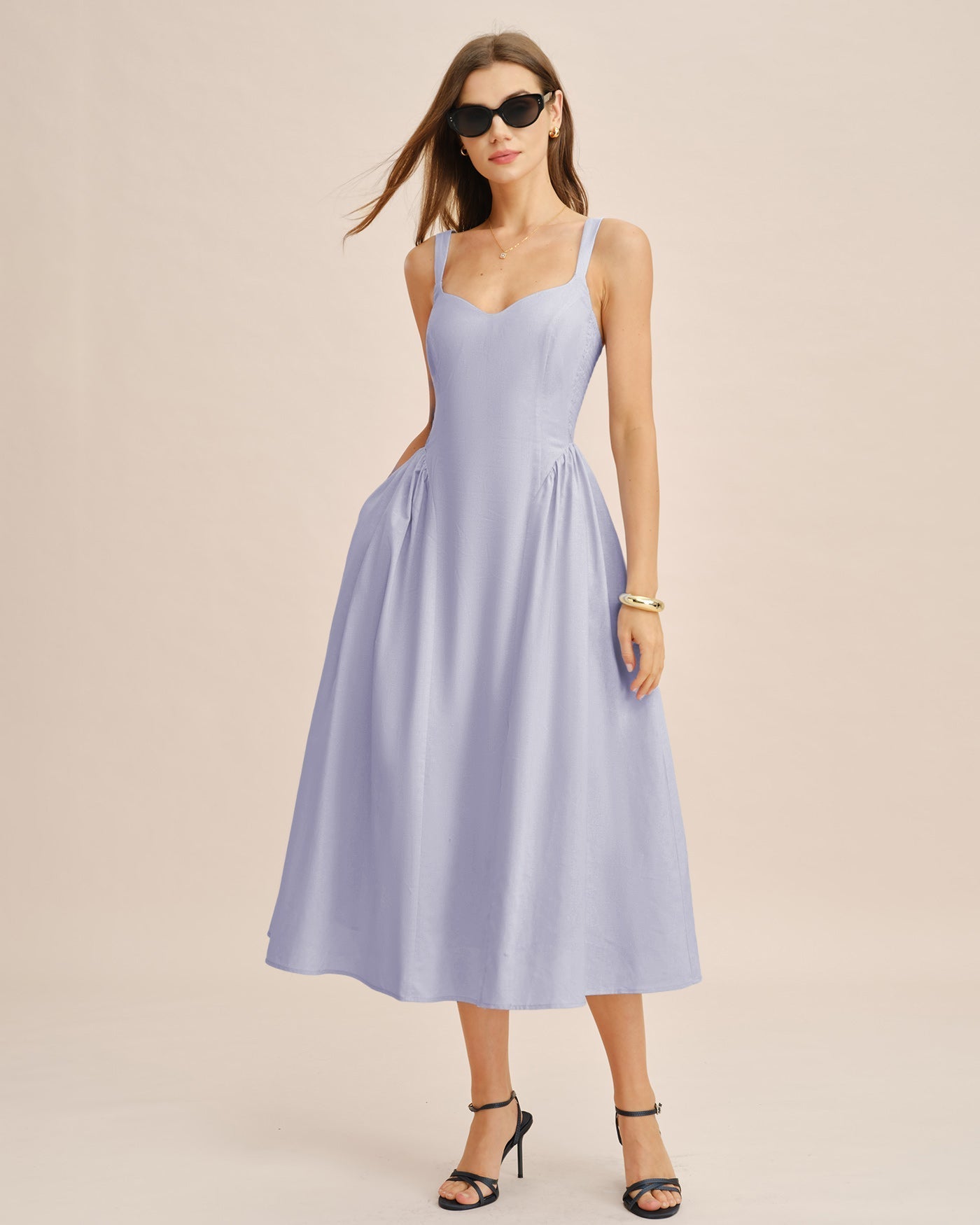 Vestido slip midi azul claro com franzido