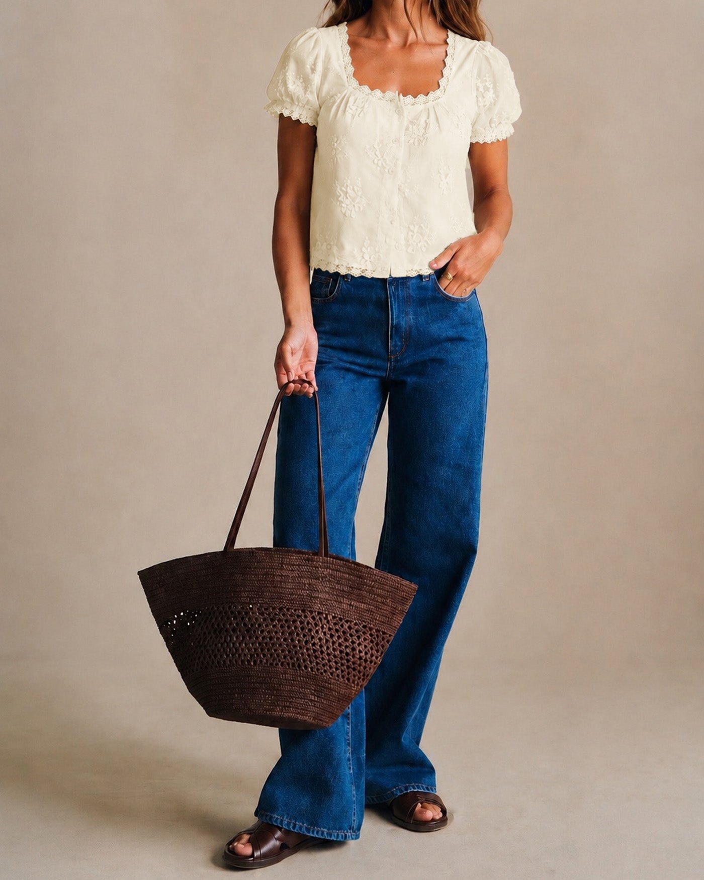Blusa com decote quadrado, renda e estampa floral — Damasco