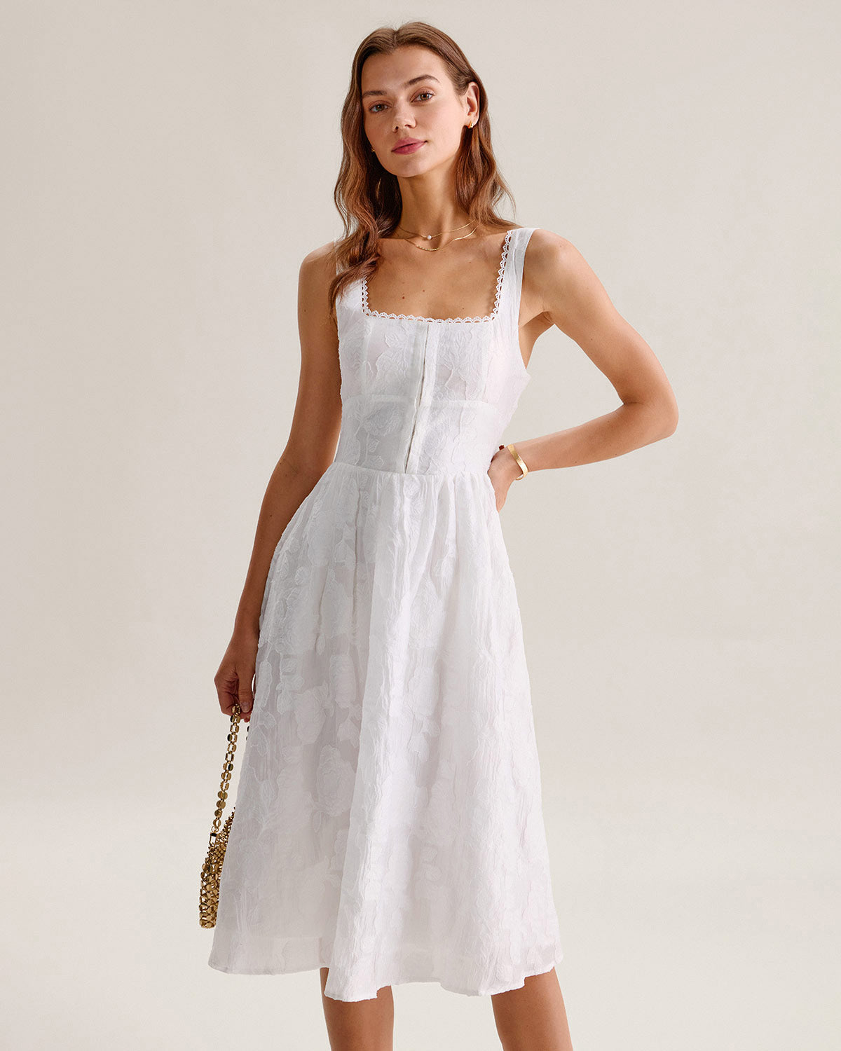 Vestido slip midi em jacquard branco com franzidos