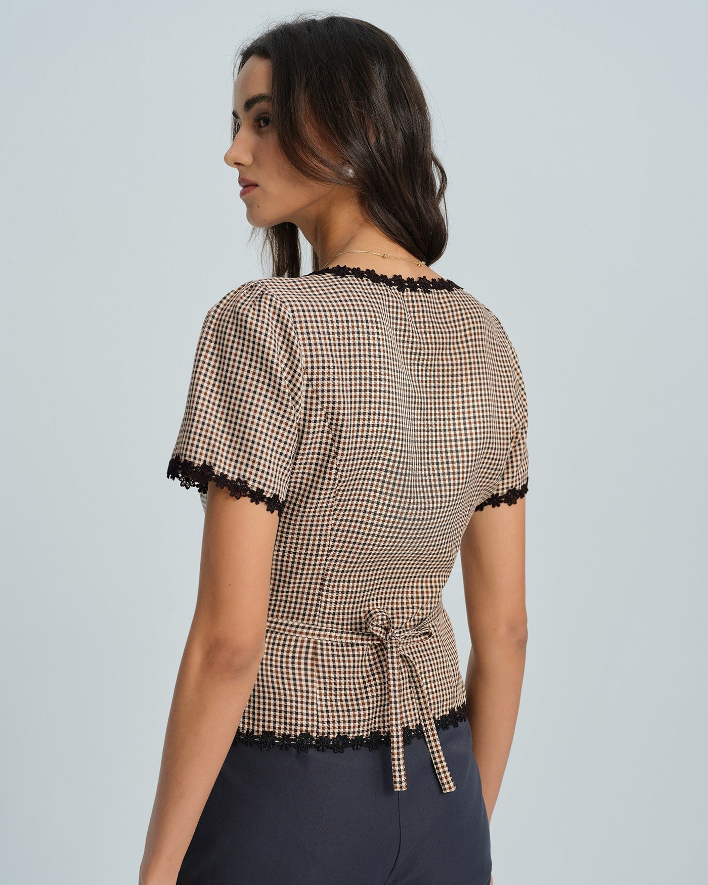 Blusa Xadrez com Decote Quadrado — Café