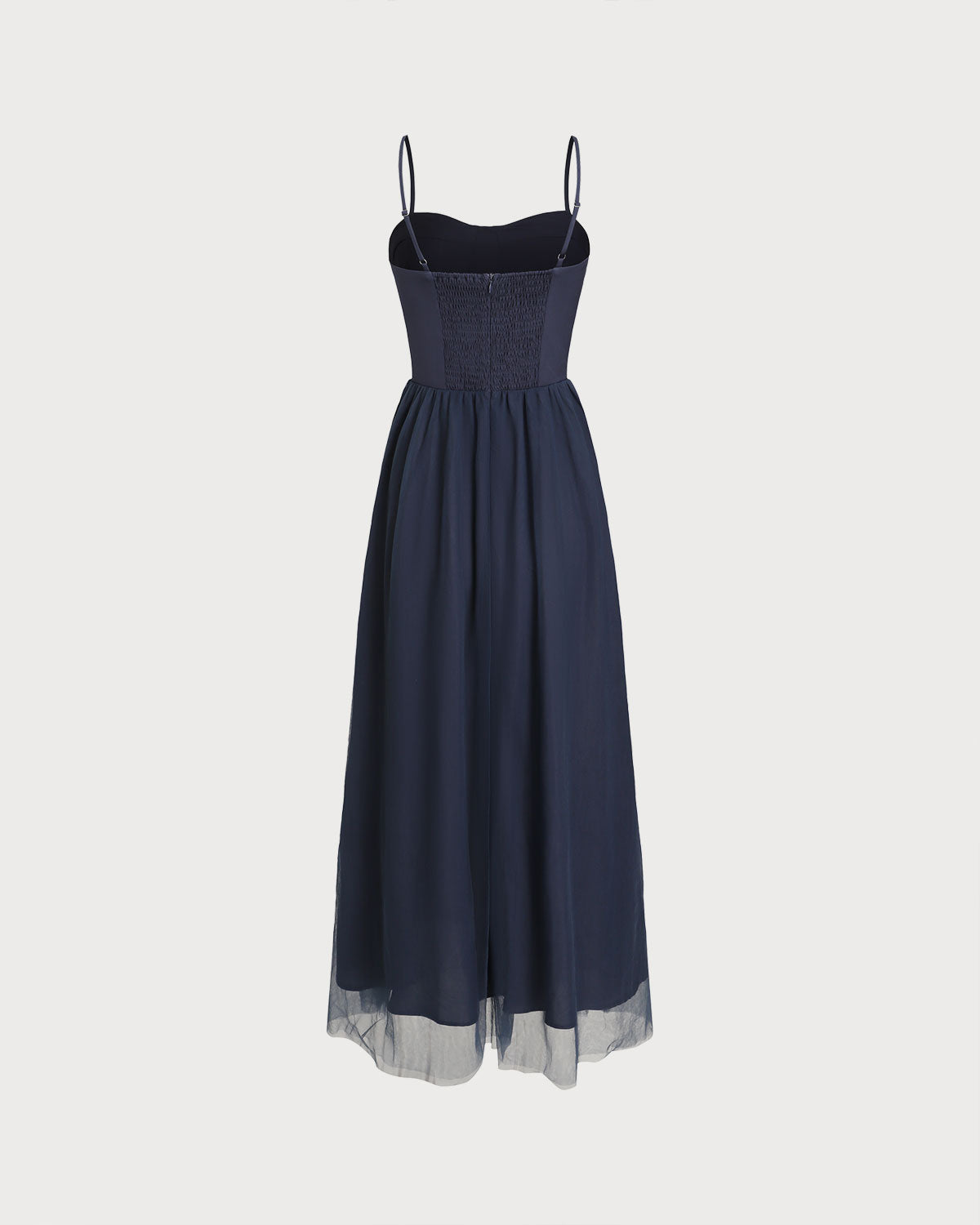 Vestido slip longo azul com franzidos e caimento fluido