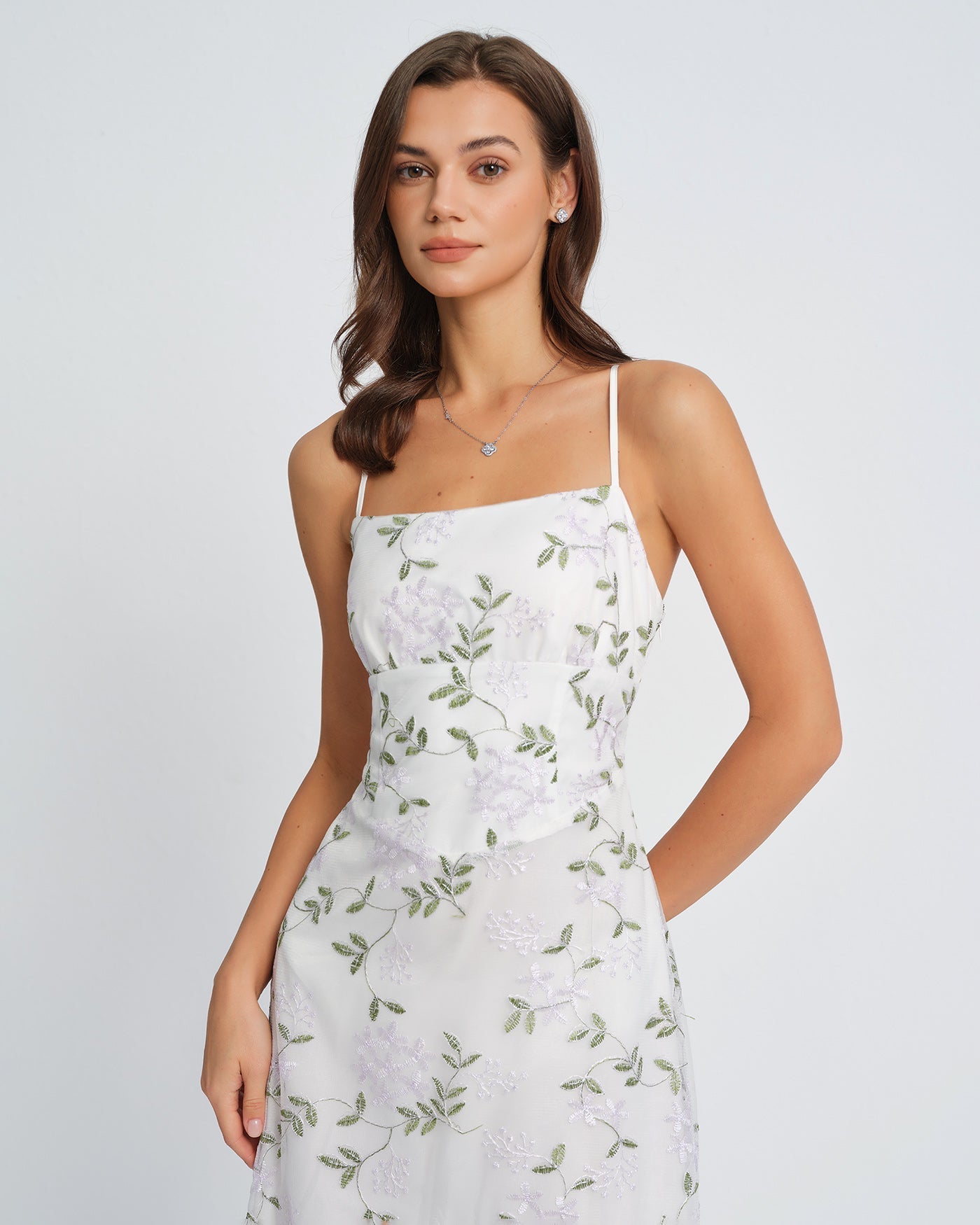 Vestido slip maxi com estampa floral — Branco