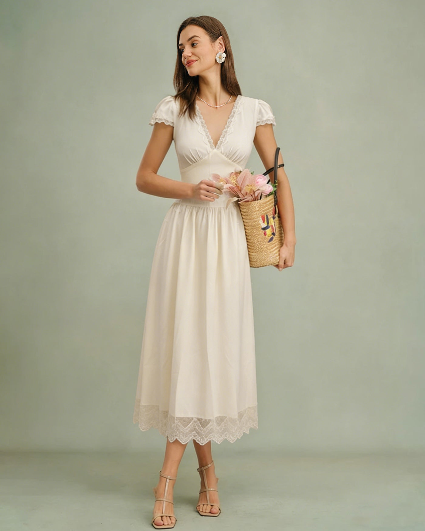 Vestido longo em renda com decote em V — Damasco