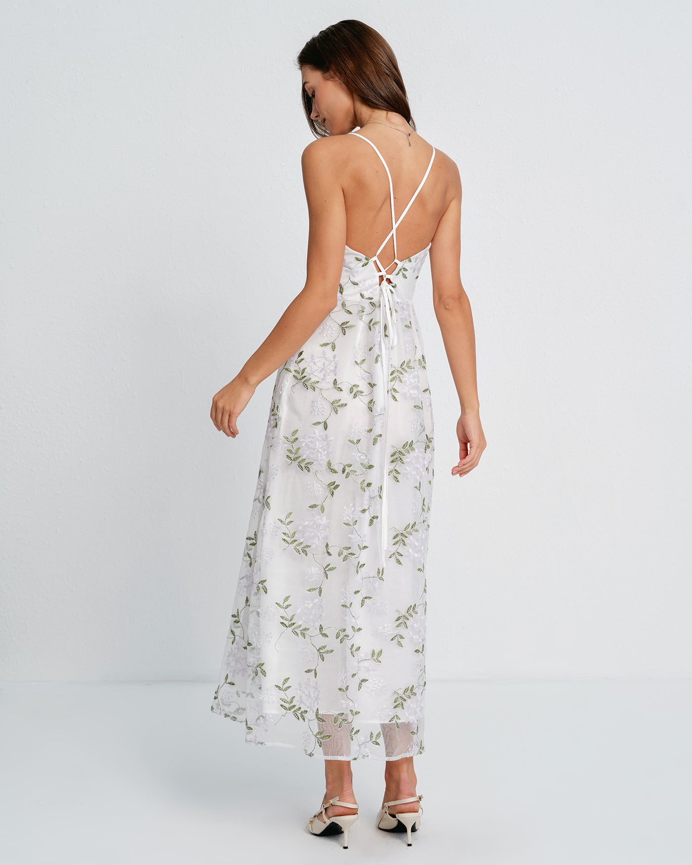 Vestido slip maxi com estampa floral — Branco
