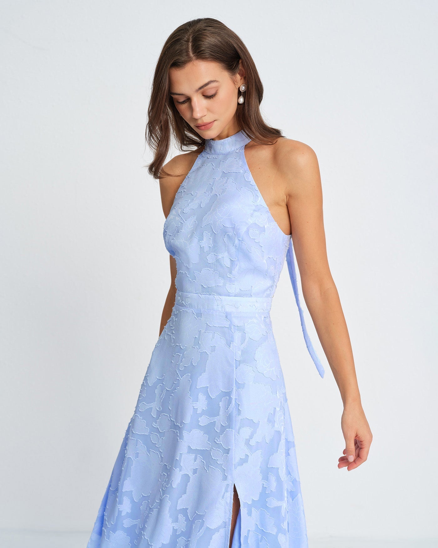 Vestido longo em jacquard com gola alta — Azul