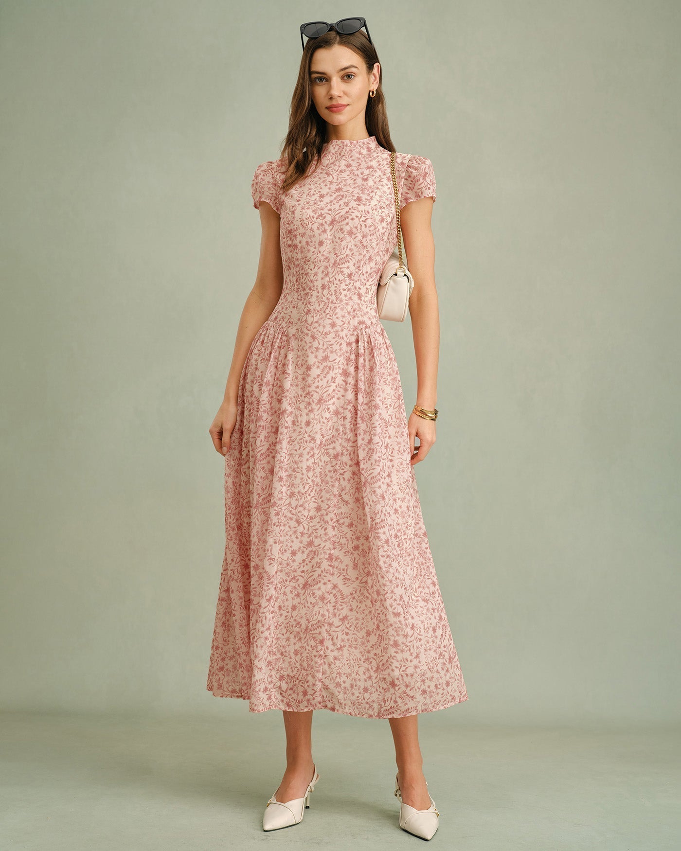 Vestido longo floral rosa com gola alta