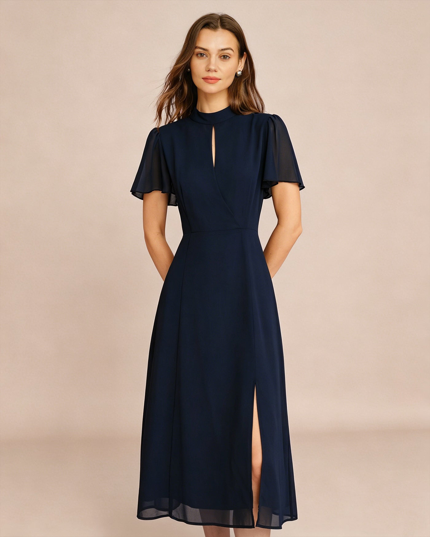 Vestido midi azul com mangas borboleta e estampa de tartaruga