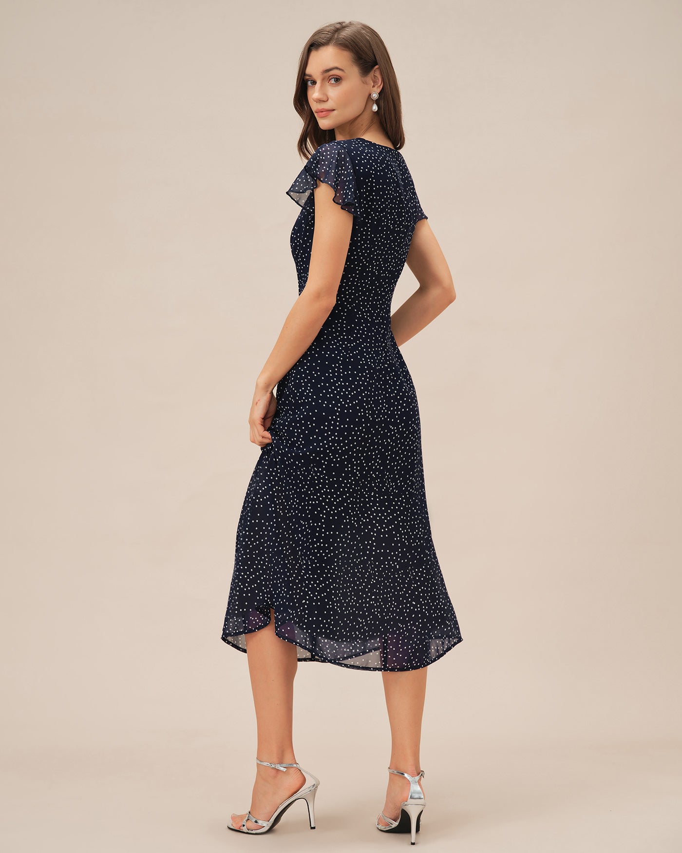 Vestido midi azul com estampa de poá