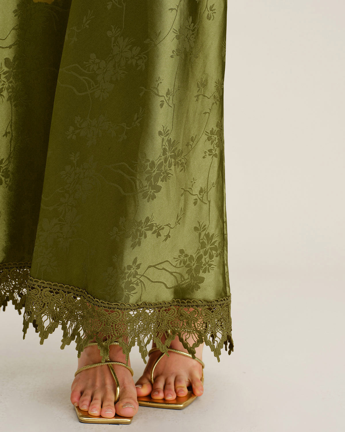 Vestido slip longo com corpete em jacquard verde