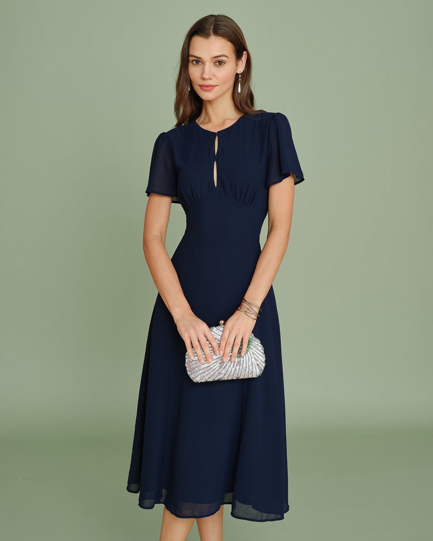 Vestido Midi em Chiffon com Recorte - Azul-marinho