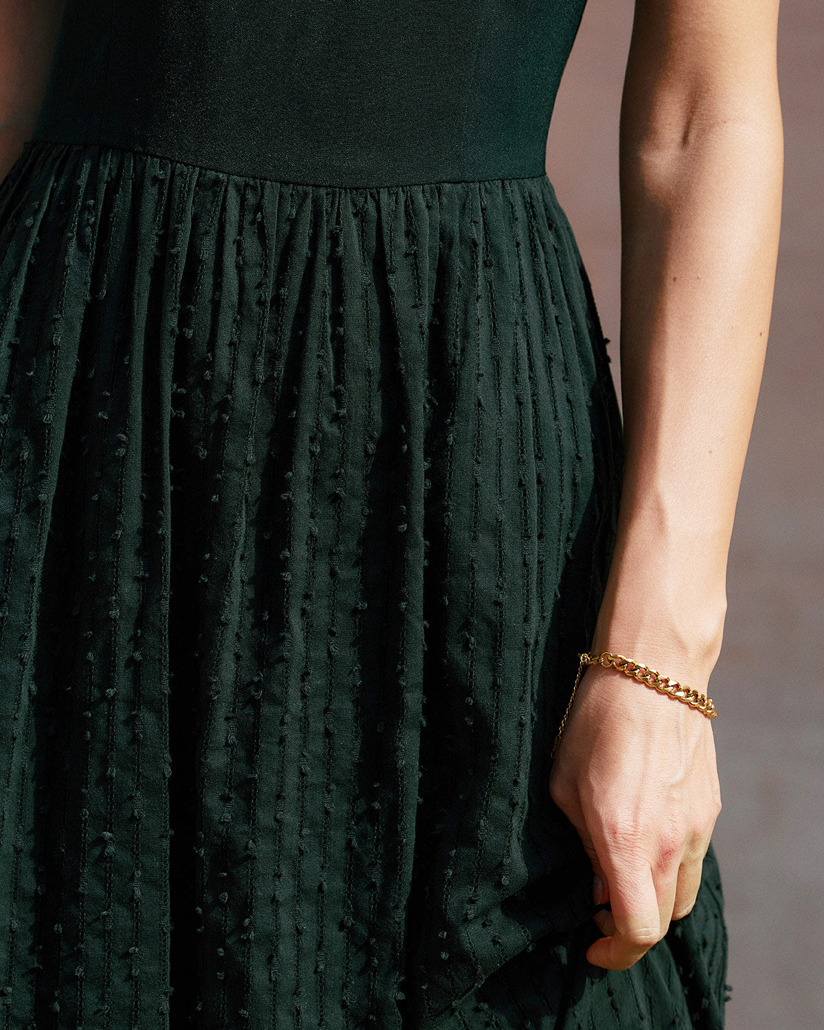 Vestido midi slip com decote coração — Preto
