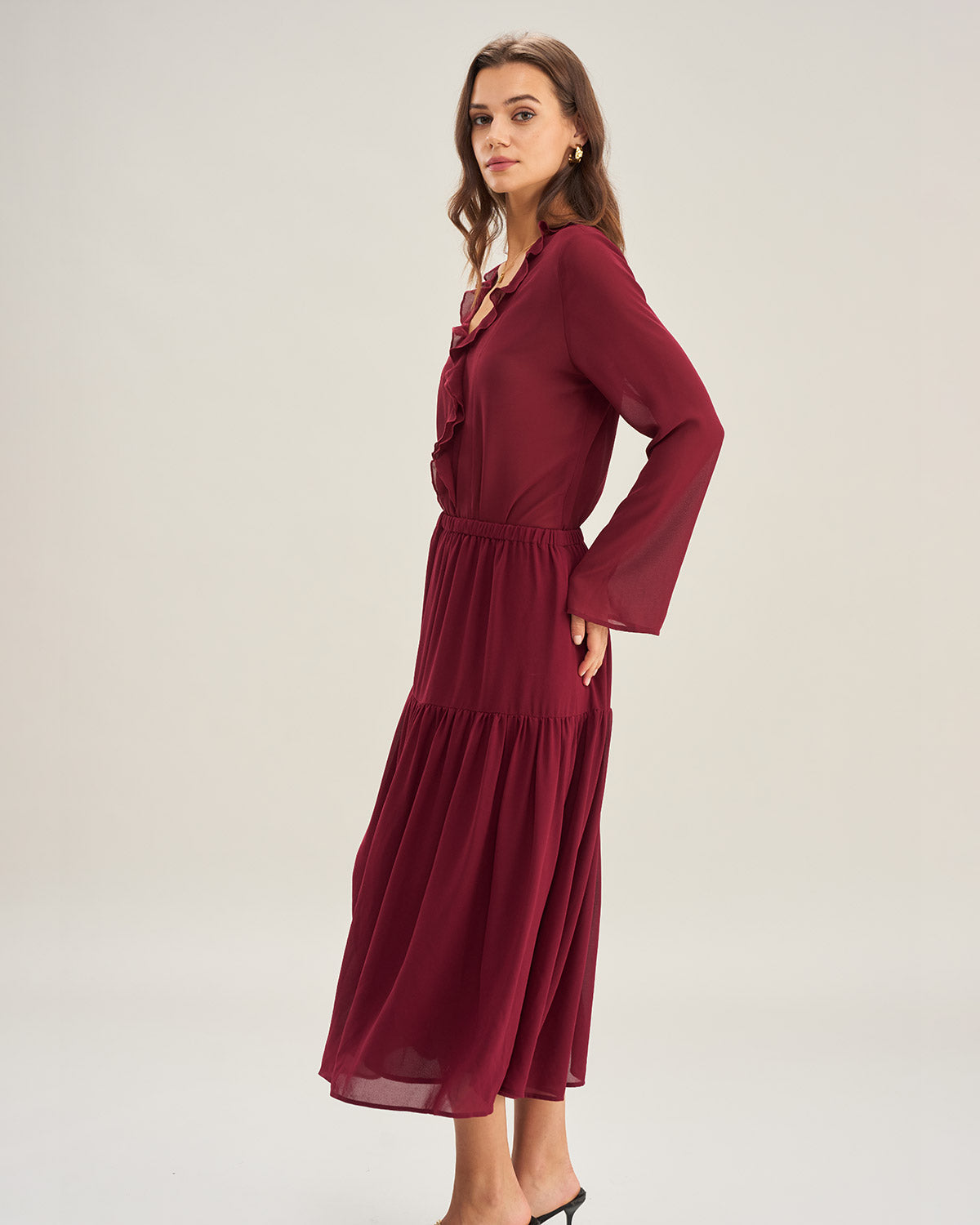 Saia midi evasê em chiffon vinho