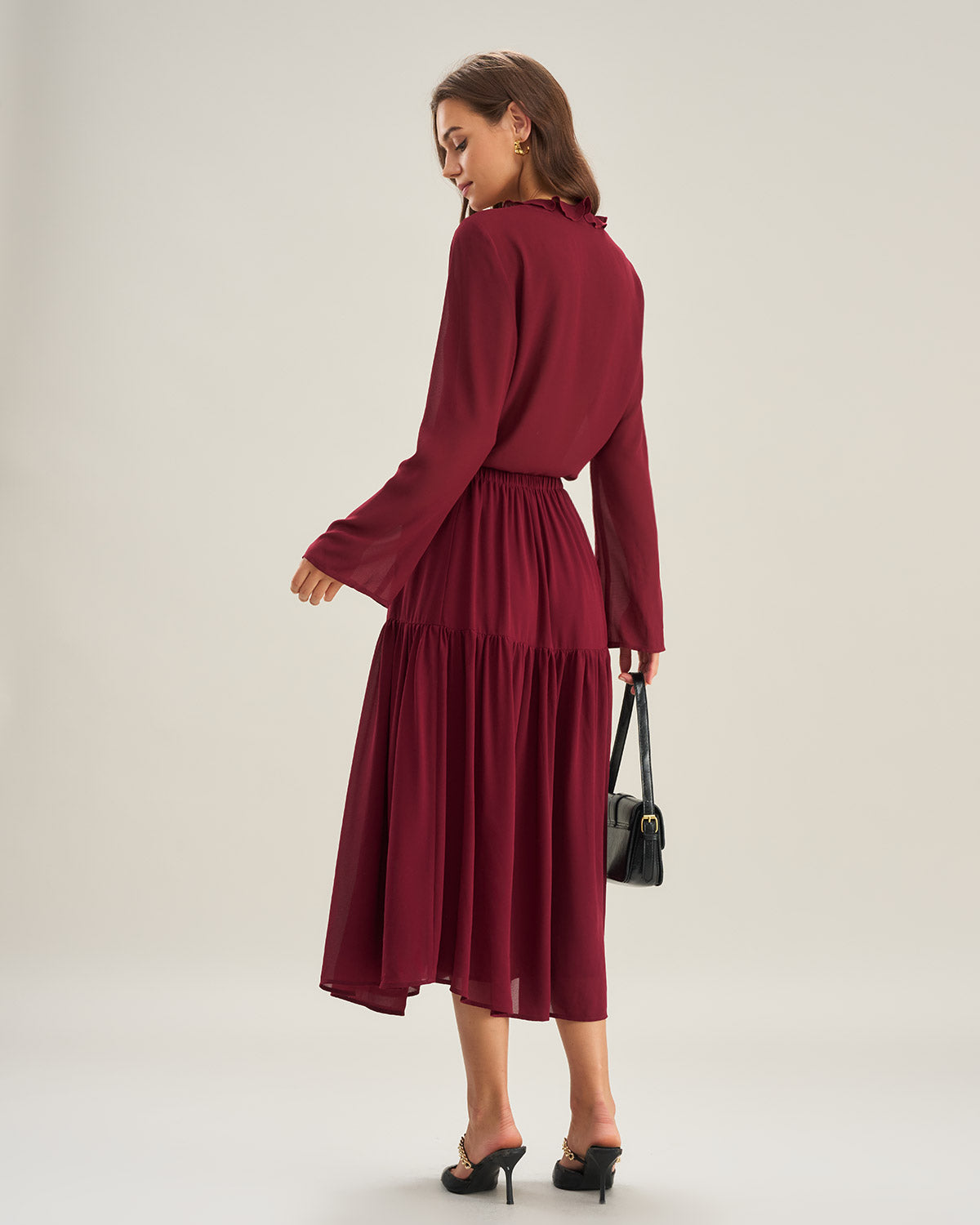 Saia midi evasê em chiffon vinho