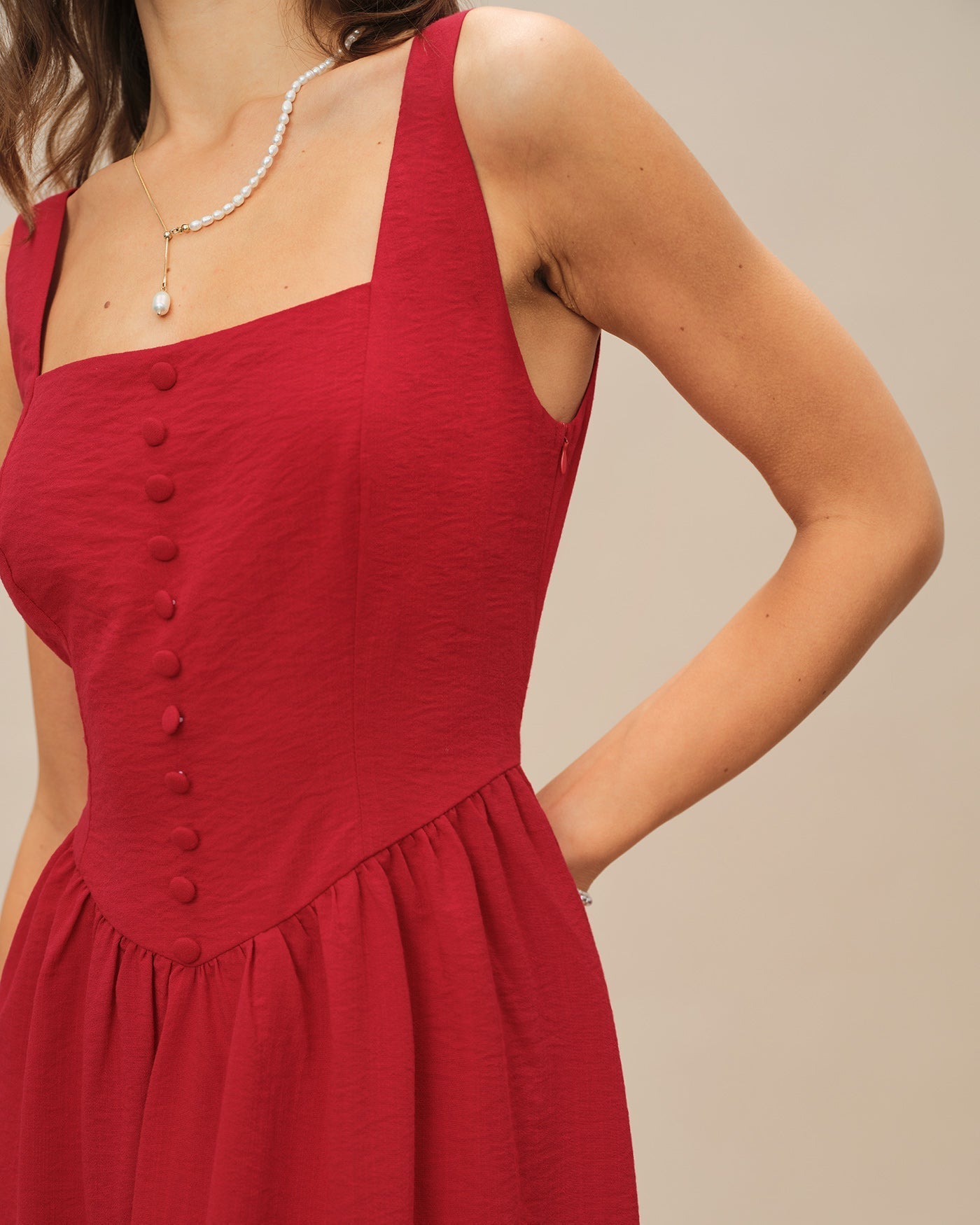 Vestido Midi Vermelho com Decote Quadrado