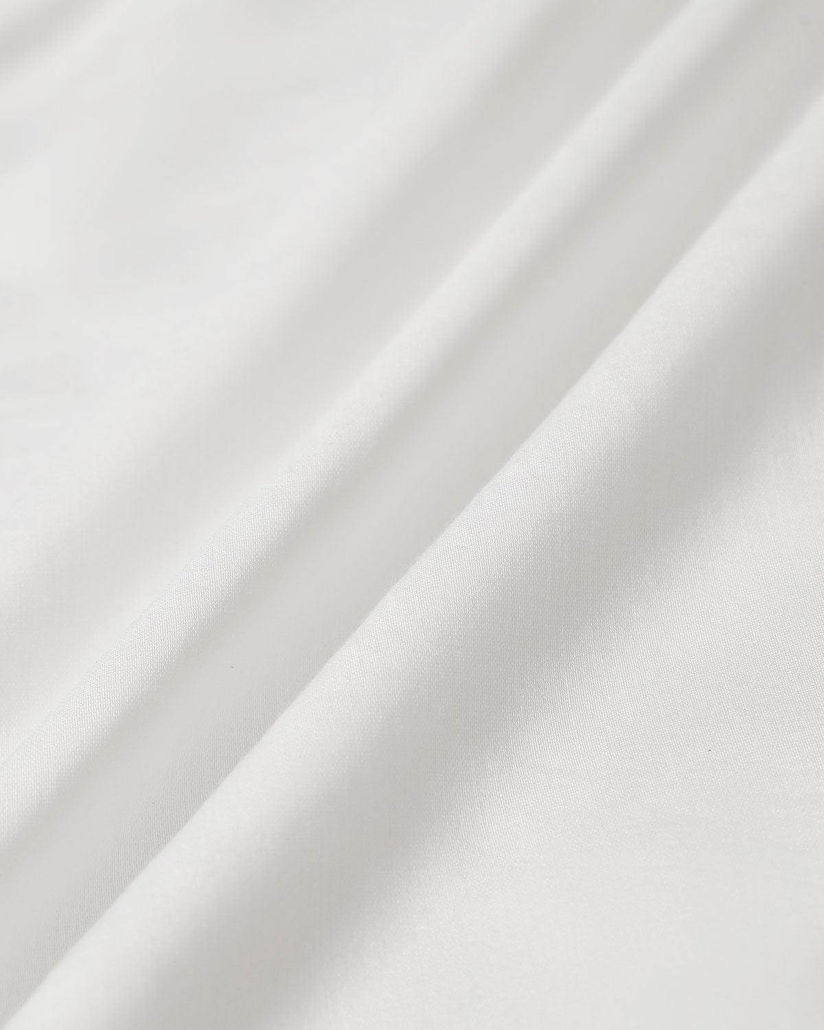 Vestido Midi Branco com Decote em V e Mangas Bufantes