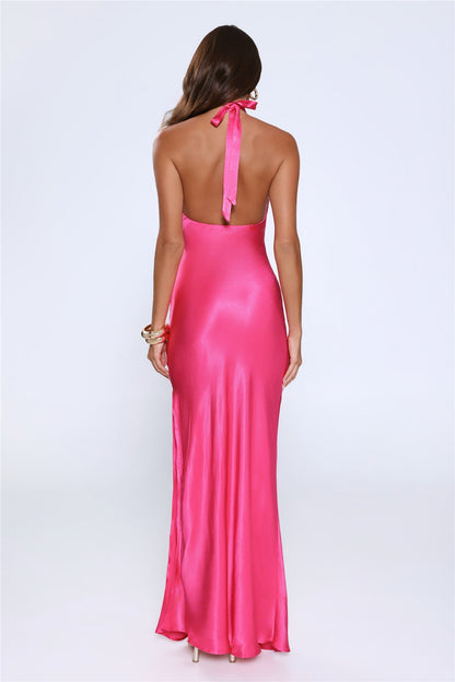 Vestido Longo Halter em Cetim Rule Her World — Magenta
