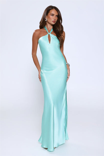 Rule Her World Vestido Longo Halter em Cetim — Azul Água