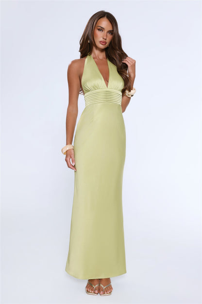 The Evening Standard Vestido Maxi de Cetim com Decote Halter — Verde