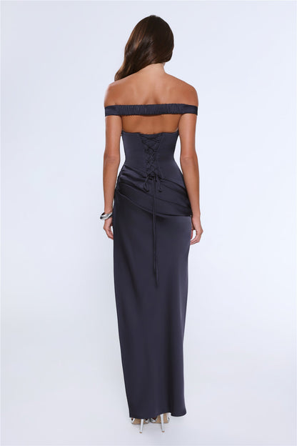 The After Party — Vestido longo ombro a ombro em cetim, azul marinho