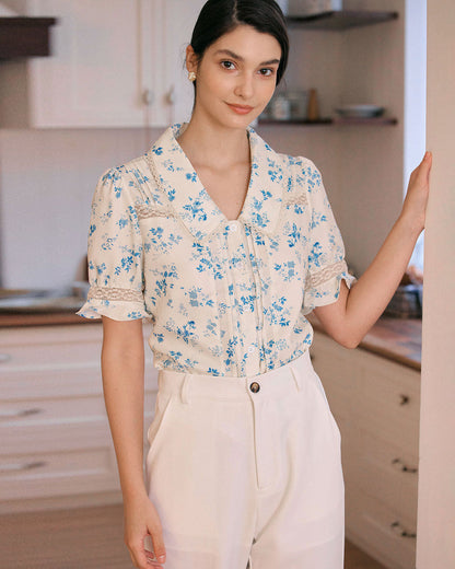Camisa Floral Plissada com Detalhe em Renda