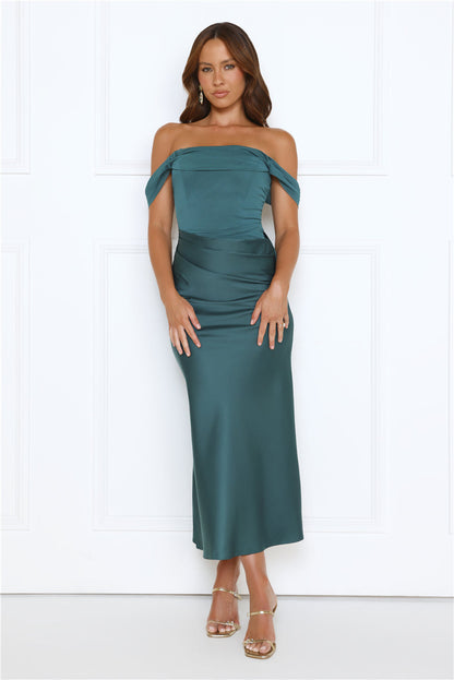 Out Tonight Edit — Vestido maxi ombro a ombro em cetim com detalhes em tule, verde-azulado