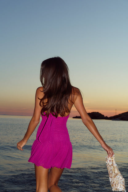 Spellbound Beauty — Mini Vestido Halter em Magenta