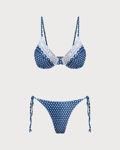 Conjunto de biquíni azul com estampa poá e top com aro