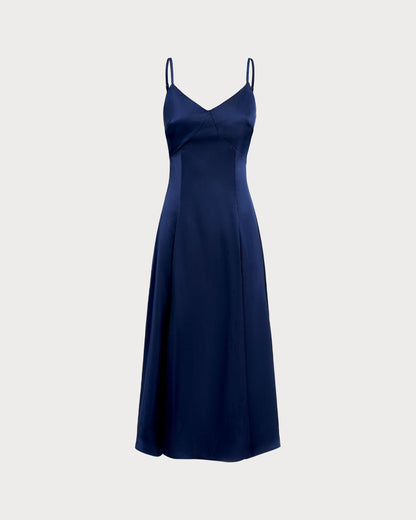 Vestido maxi slip evasê azul-marinho