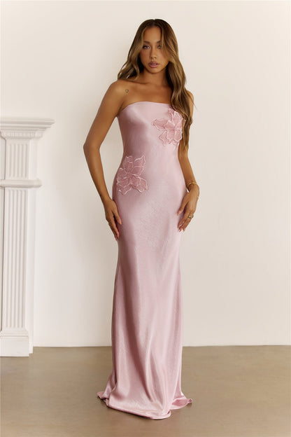 Vestido longo tomara-que-caia em cetim "Stardom Moment" — Rosa