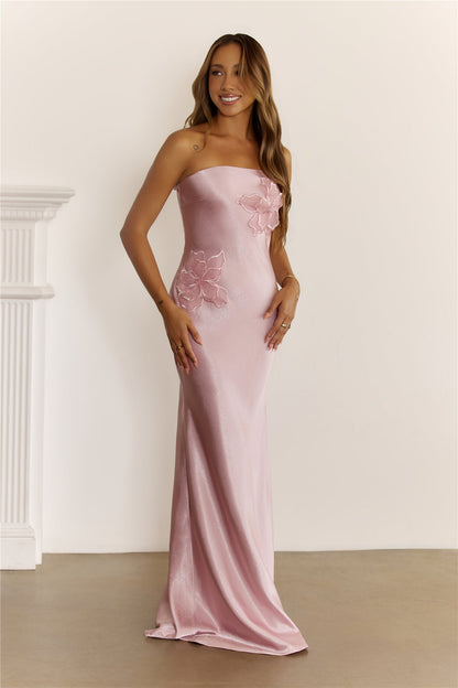 Vestido longo tomara-que-caia em cetim "Stardom Moment" — Rosa