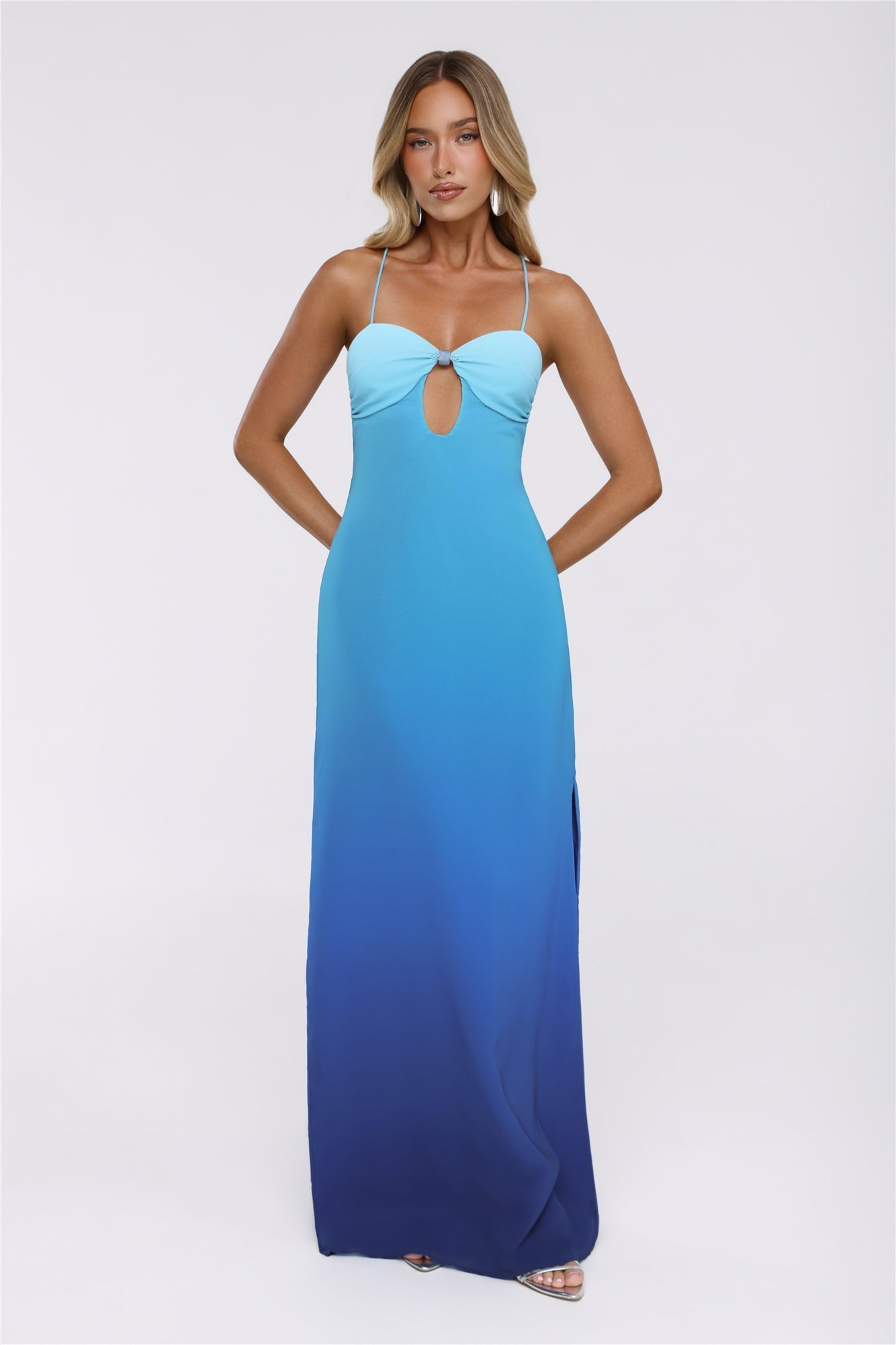 Vestido longo com decote halter Azure Luxe — Azul