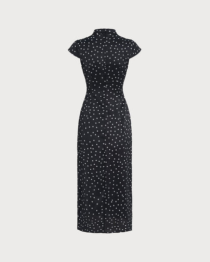 Vestido midi preto com estampa de poá e gola mandarim