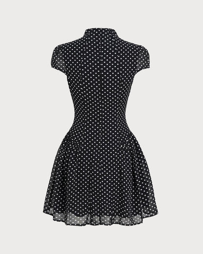 Vestido mini de chiffon preto com estampa de poá