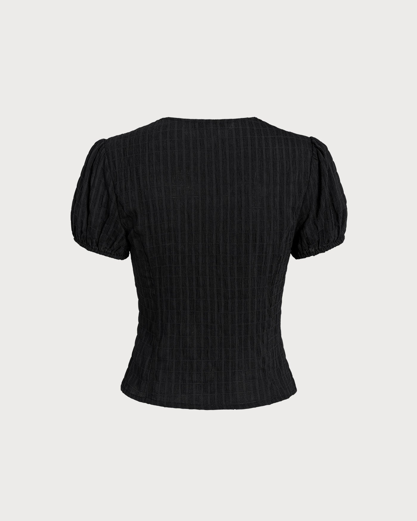 Blusa preta com renda jacquard e botões