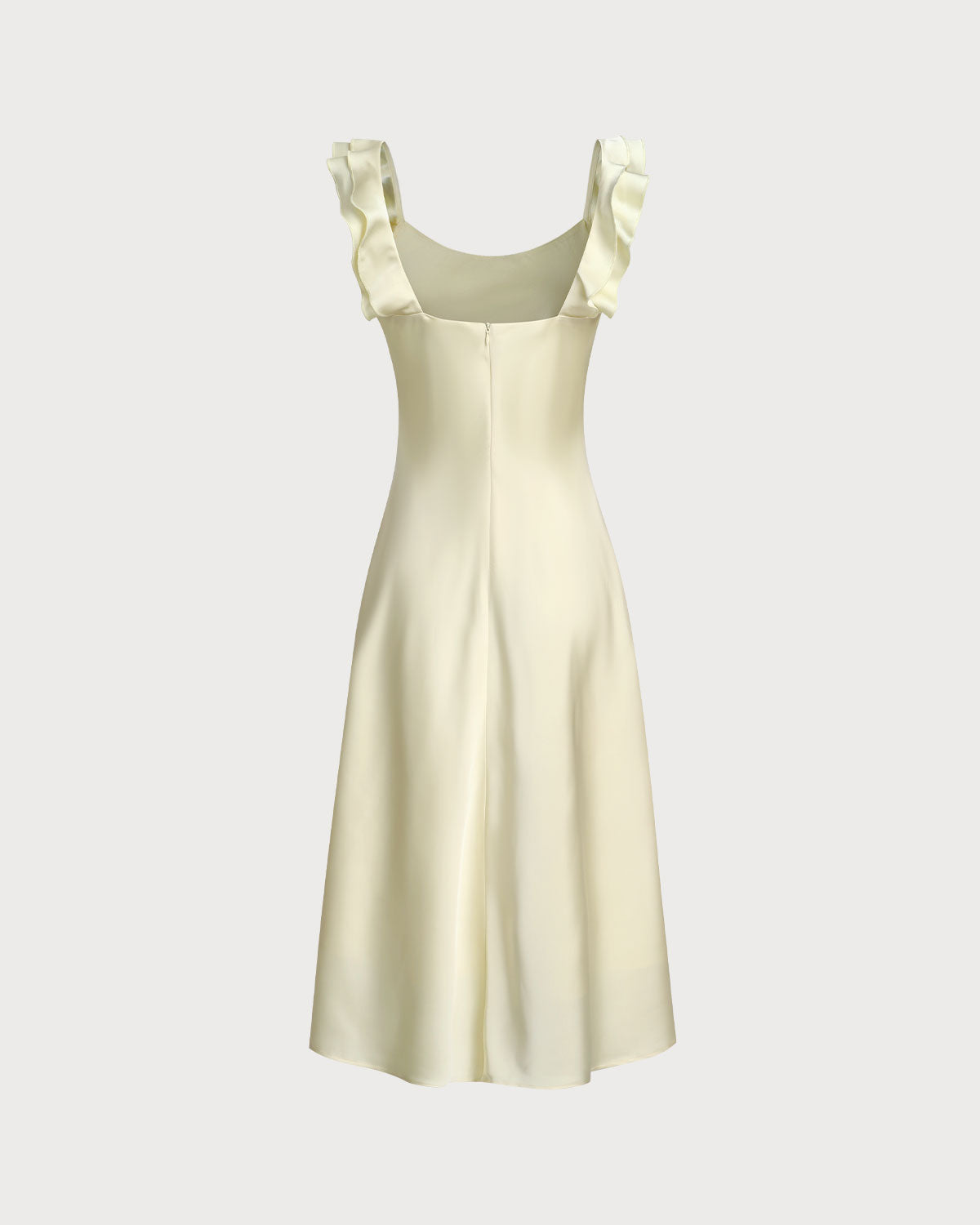 Vestido midi de cetim amarelo com decote quadrado e babados