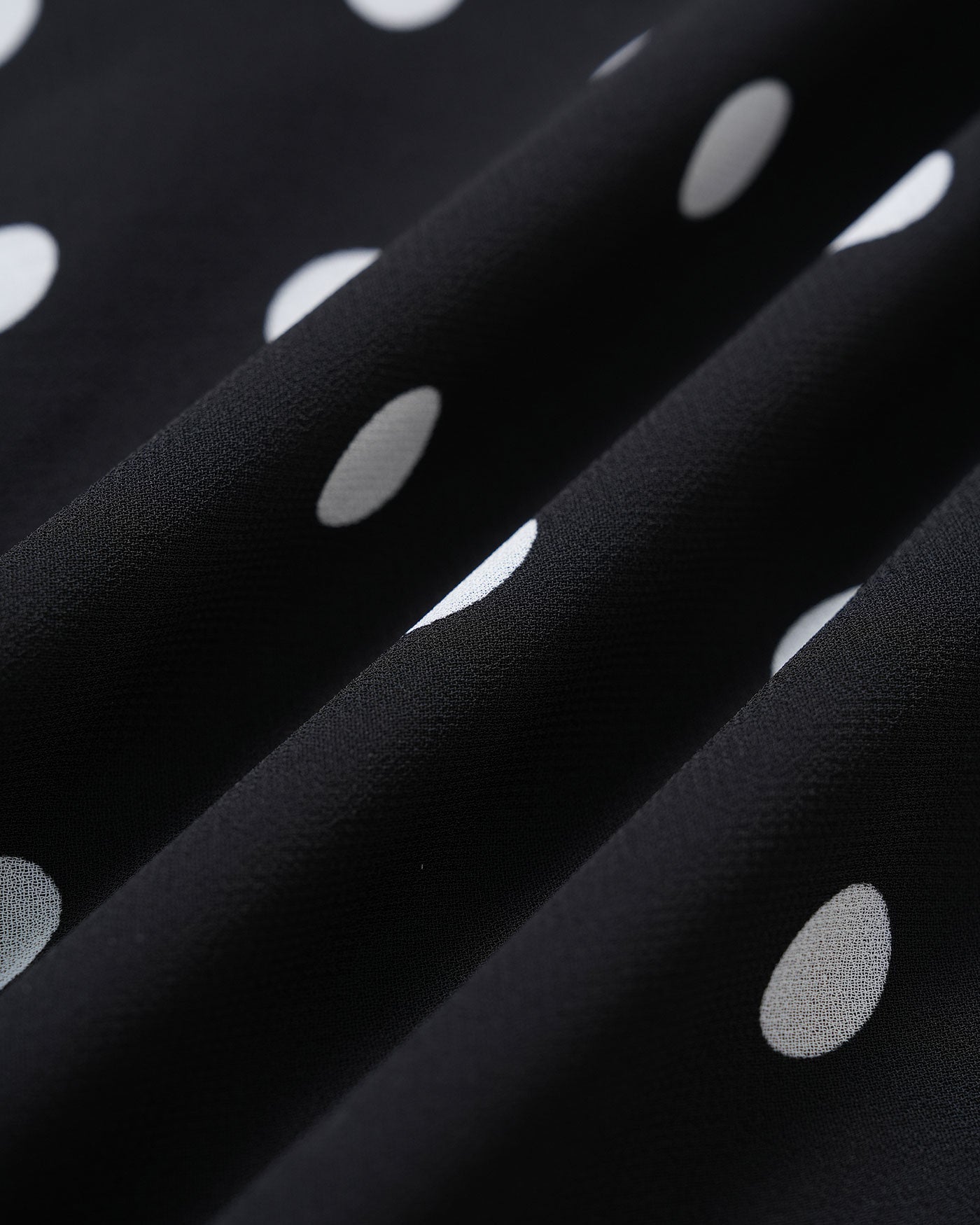 Vestido slip longo em poá preto